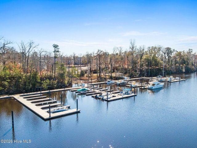 204 Cornubia Drive, Castle Hayne, NC 28429