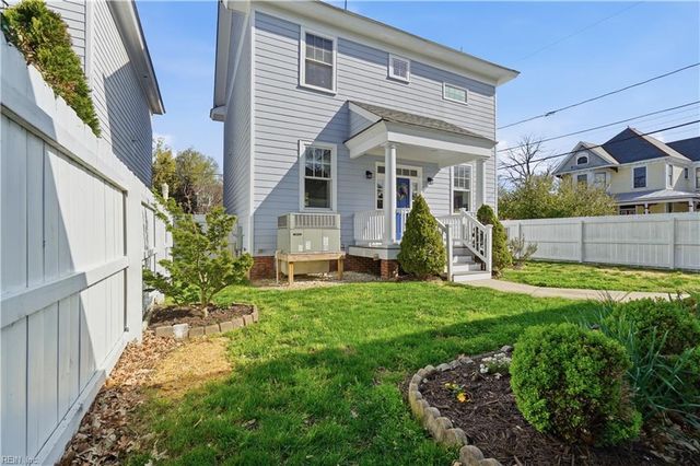 1053 Spratley ST, Portsmouth, VA 23704