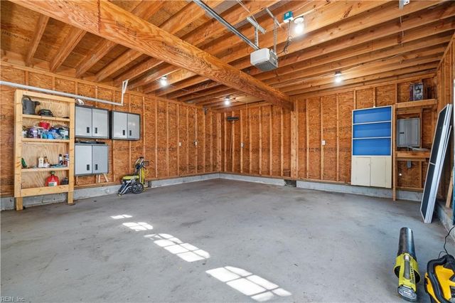 1053 Spratley ST, Portsmouth, VA 23704