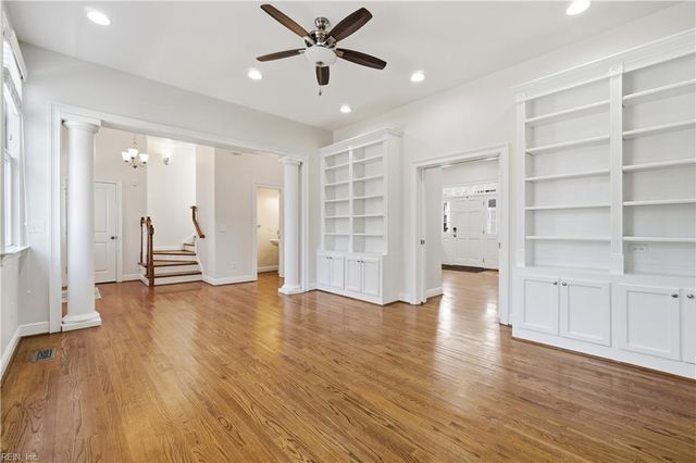 1053 Spratley ST, Portsmouth, VA 23704