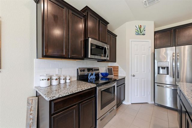 9206 Susan DR, Killeen, TX 76542