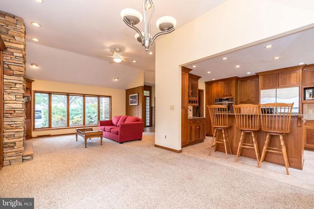 827 WRIGHT DR, Maple Glen, PA 19002