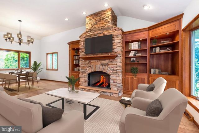 827 WRIGHT DR, Maple Glen, PA 19002
