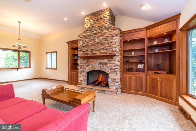 827 WRIGHT DR, Maple Glen, PA 19002
