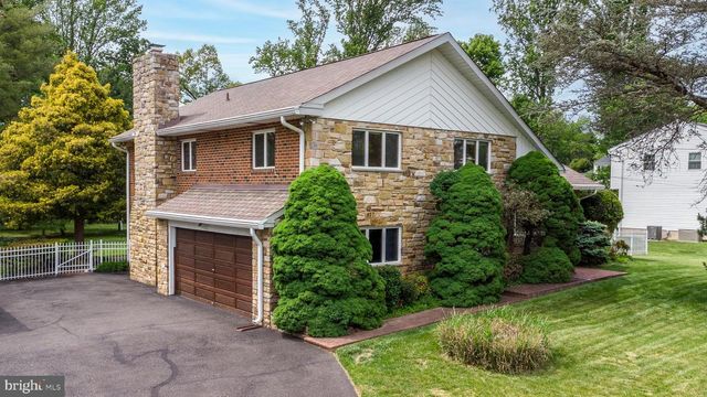 827 WRIGHT DR, Maple Glen, PA 19002