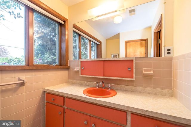 827 WRIGHT DR, Maple Glen, PA 19002