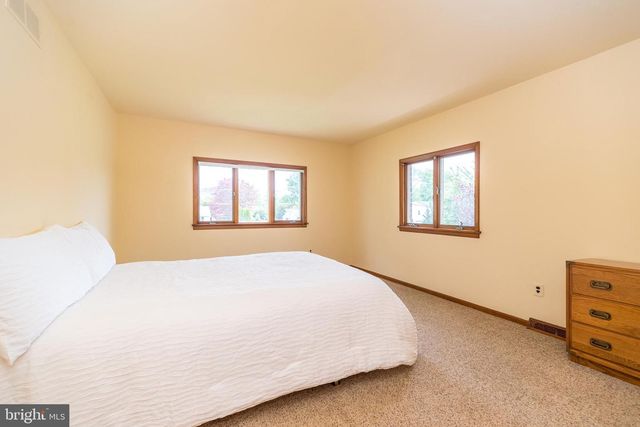 827 WRIGHT DR, Maple Glen, PA 19002