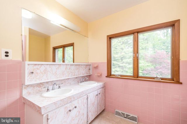 827 WRIGHT DR, Maple Glen, PA 19002