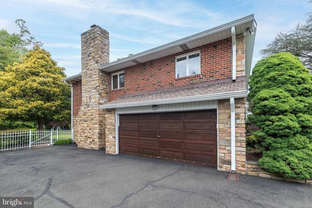 827 WRIGHT DR, Maple Glen, PA 19002