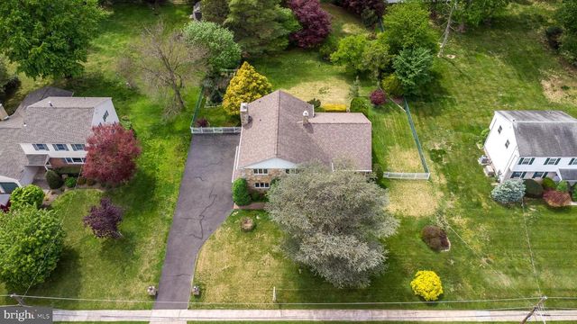827 WRIGHT DR, Maple Glen, PA 19002