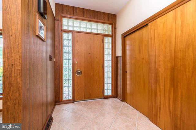 827 WRIGHT DR, Maple Glen, PA 19002