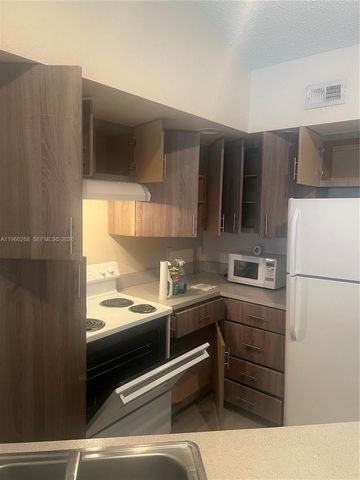 565 Vista Isles Dr 2024, Sunrise, FL 33325