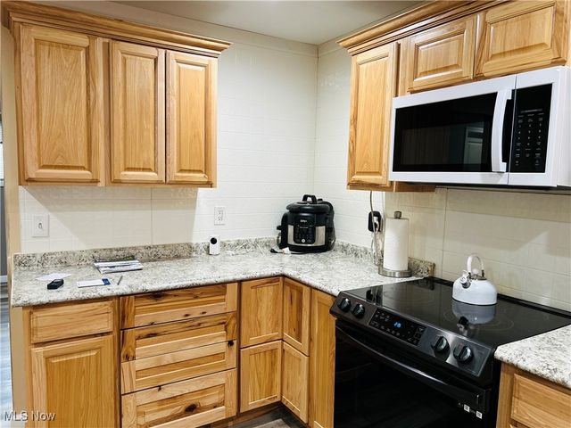 11179 Madison Road, Huntsburg, OH 44046