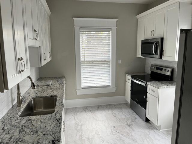 430 Day AVE, Roanoke, VA 24016