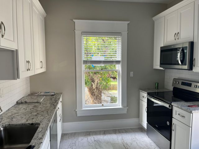 430 Day AVE, Roanoke, VA 24016