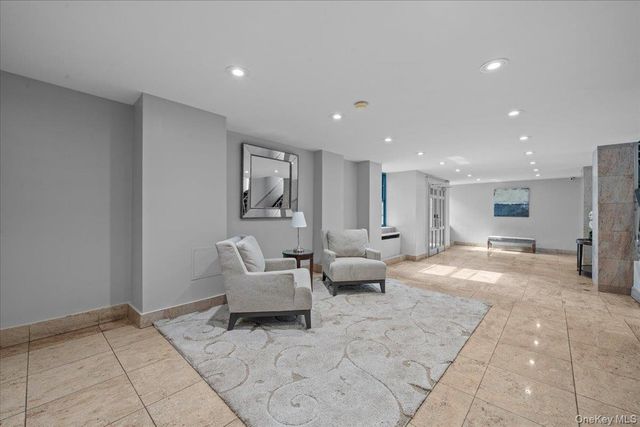 445 W 240th Street 5N, Bronx, NY 10463