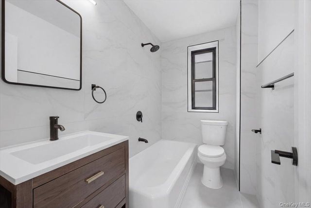 445 W 240th Street 5N, Bronx, NY 10463