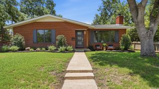 596 WILLOW AVE, New Braunfels, TX 78130