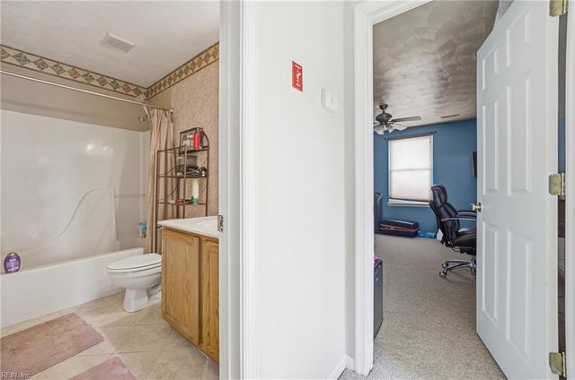 6302 Amberly CT, Suffolk, VA 23435