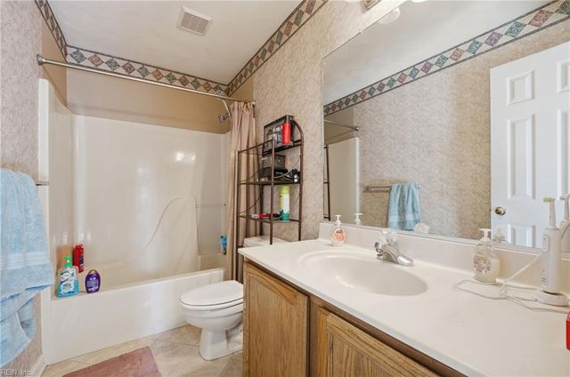 6302 Amberly CT, Suffolk, VA 23435