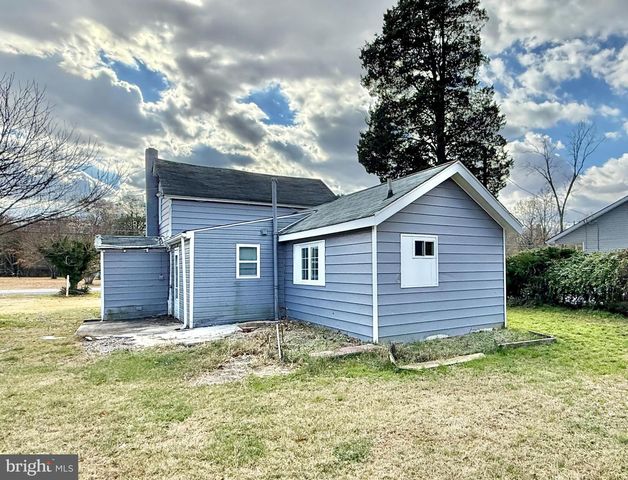 1066 E SHERMAN AVE, Vineland, NJ 08361