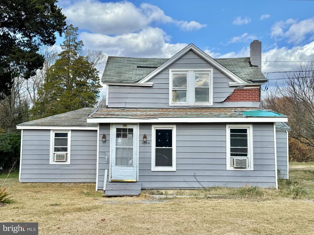 1066 E SHERMAN AVE, Vineland, NJ 08361