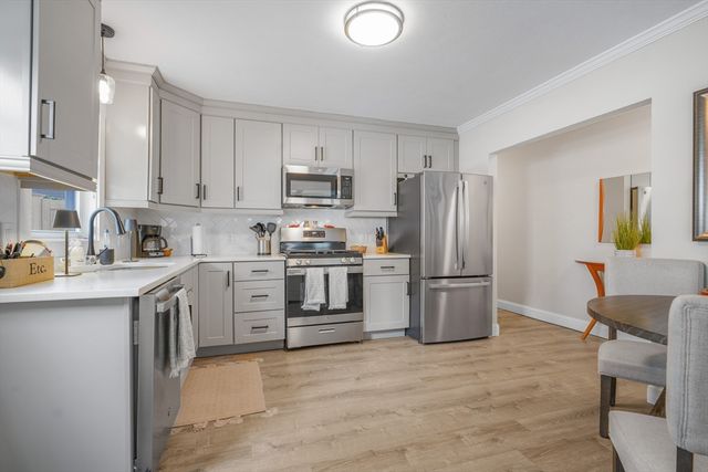 381 Wood St, Bristol, RI 02809