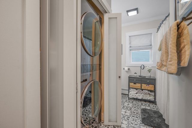 381 Wood St, Bristol, RI 02809