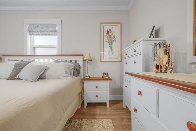 381 Wood St, Bristol, RI 02809