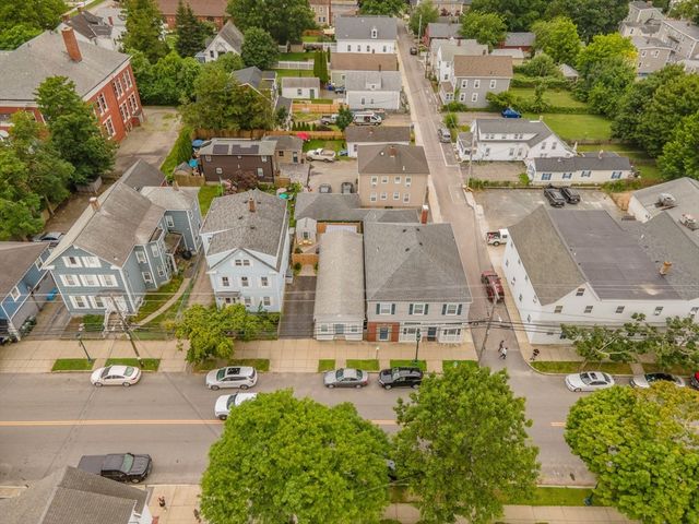 381 Wood St, Bristol, RI 02809