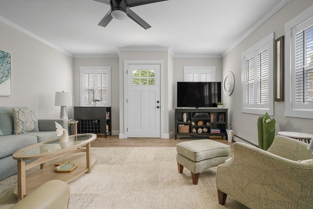 381 Wood St, Bristol, RI 02809