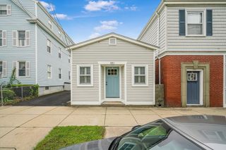 381 Wood St, Bristol, RI 02809