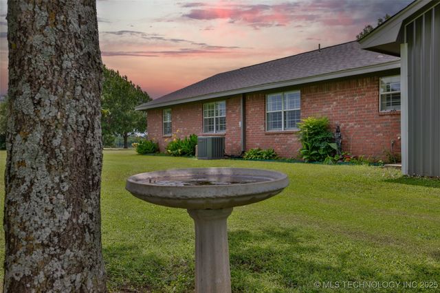1194 Smiser Road, Calera, OK 74730
