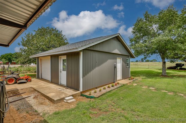 1194 Smiser Road, Calera, OK 74730