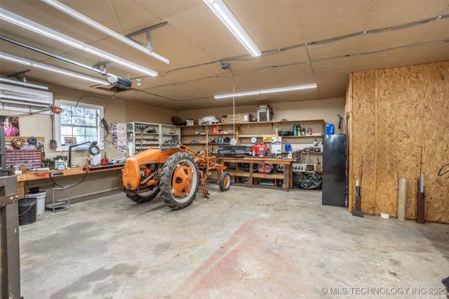 1194 Smiser Road, Calera, OK 74730