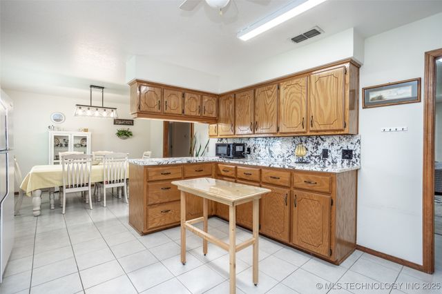 1194 Smiser Road, Calera, OK 74730