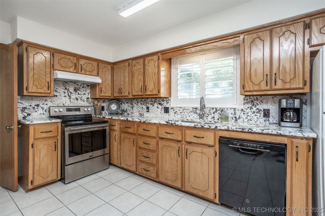 1194 Smiser Road, Calera, OK 74730