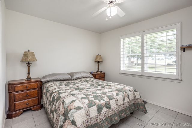 1194 Smiser Road, Calera, OK 74730
