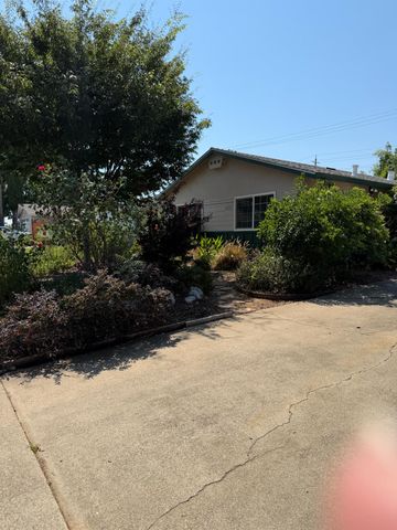 10559 Olson Dr, Rancho Cordova, CA 95670