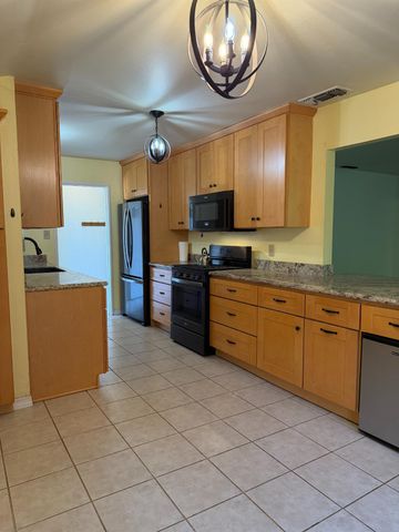 10559 Olson Dr, Rancho Cordova, CA 95670
