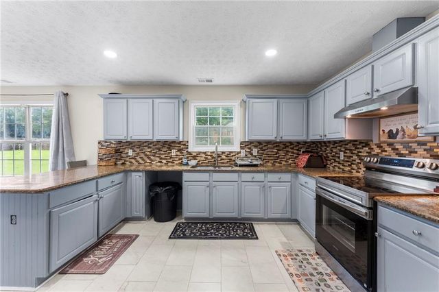 1110 Farley Way, Mcdonough, GA 30252