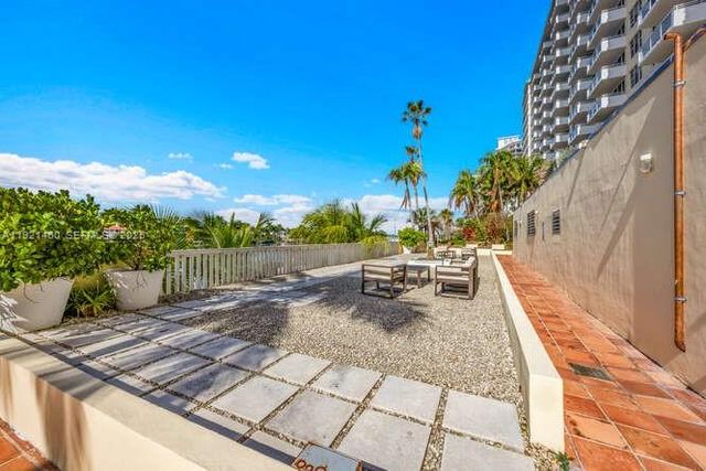 5600 Collins Ave 4H, Miami Beach, FL 33140