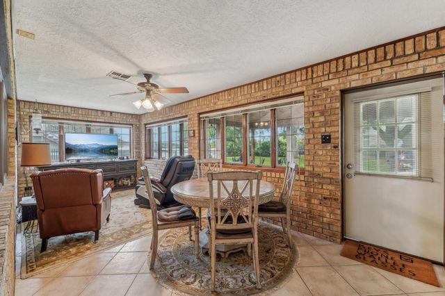 9243 Deepwater Drive, Montgomery, TX 77356