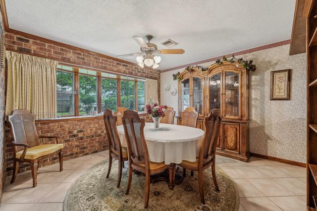 9243 Deepwater Drive, Montgomery, TX 77356