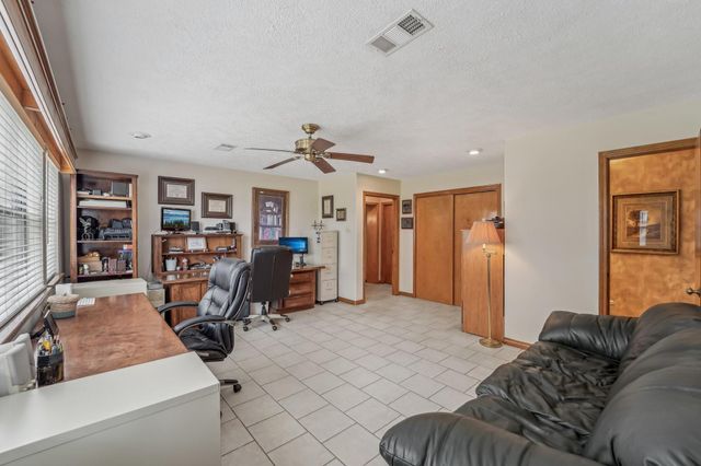 9243 Deepwater Drive, Montgomery, TX 77356