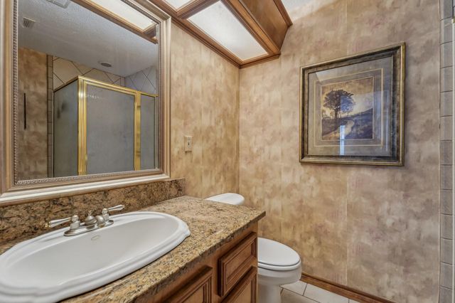 9243 Deepwater Drive, Montgomery, TX 77356