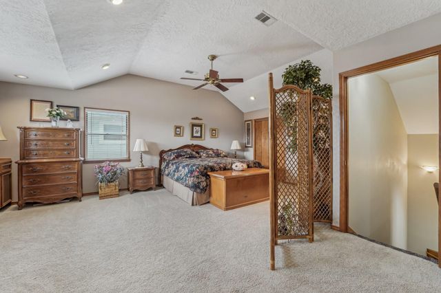 9243 Deepwater Drive, Montgomery, TX 77356