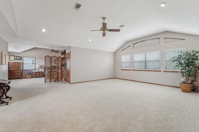 9243 Deepwater Drive, Montgomery, TX 77356