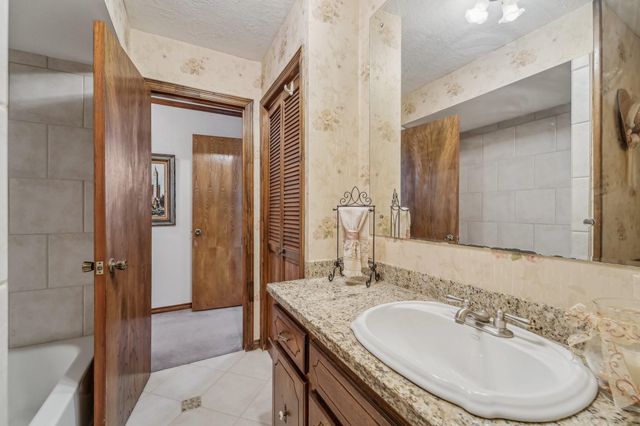 9243 Deepwater Drive, Montgomery, TX 77356