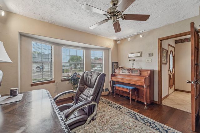 9243 Deepwater Drive, Montgomery, TX 77356